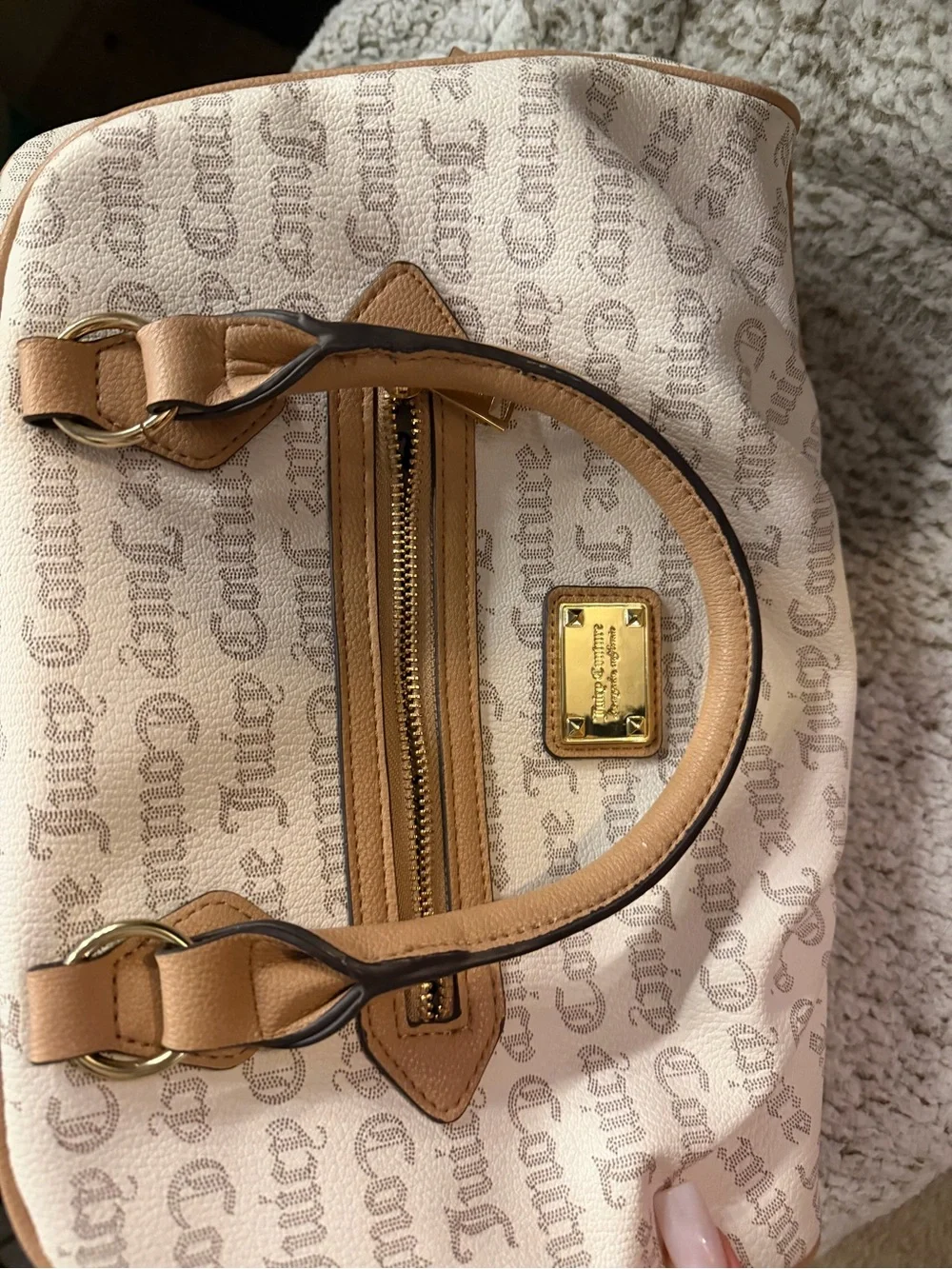 JUICY COUTURE DAYDREAM SATCHEL!
